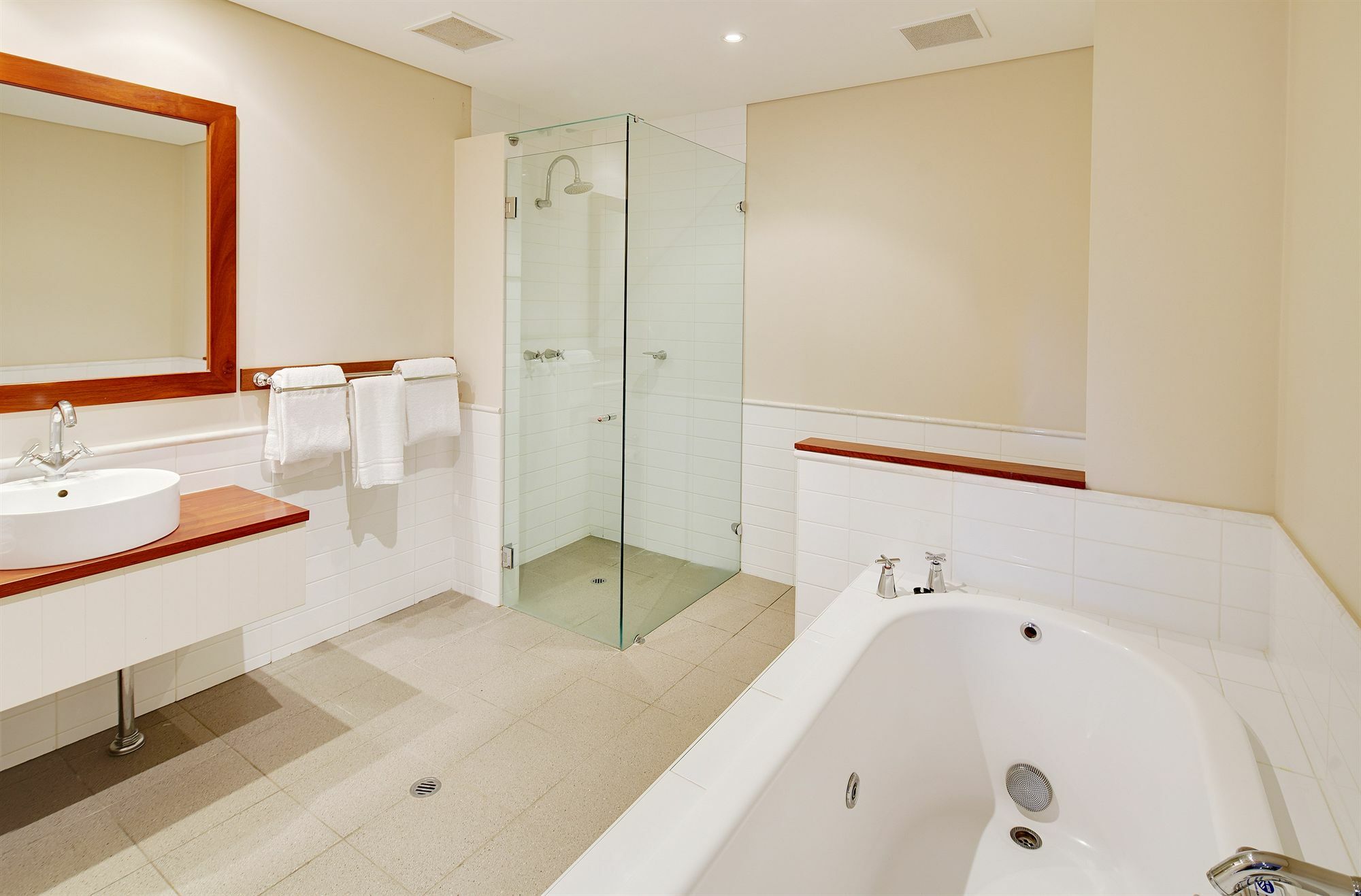 ซีเชลส์เยลลิงอัพ Aparthotel ยัลลิงอัพ ภายนอก รูปภาพ
